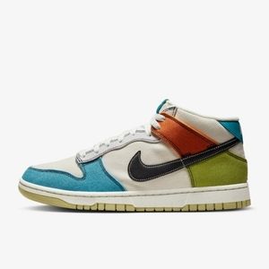 SOLD OUT NIKE DUNK MID